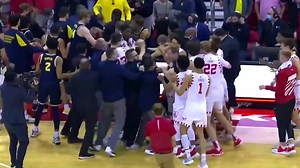Michigan basketball coach Juwan Howard erupts, brawl goes viral after game against Wisconsin