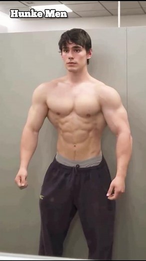 Step by step#aesthetic#muscle#motivation#posing#abs#chest#biceps#model#body#hunk#gym#work#back#bulge