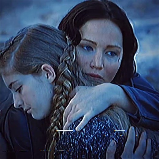 Katniss Everdeen and primrose Everdeen || hunger games ||