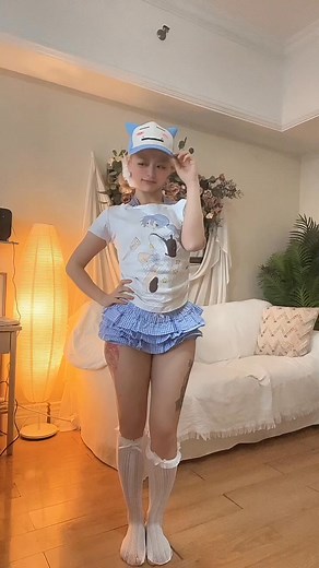 New outfit ☺️🪽🌟 #dance #dancechallenge #robot #robotics #robotdance #babyslow #aiロリータ #doll #dollgirl #ダンス #ロボット #ロボットダンス #ポップダンス #fyp | Babyslow