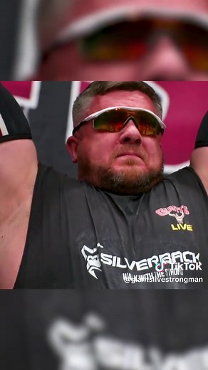 Mastering the 200kg Log Press Technique