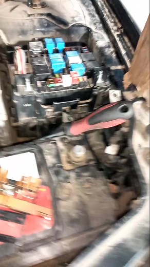 حل مشكلة بصمة كيا سيراتو: فيوزات السيارة وإصلاحها