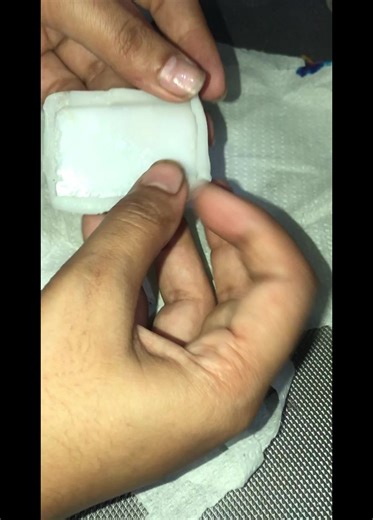 Homemade molds using just 3-ingredients || mold || making || follow for more : : #moldmaking#homemade#diy#diycrafts#molda#siliconmolds#idea : : “This 3-ingredient mold-making method is a game changer ! You can use the same technique to creat large molds.Don’t forget to give it try ,and you can thank me later !”👍🤝@Afreenscreation