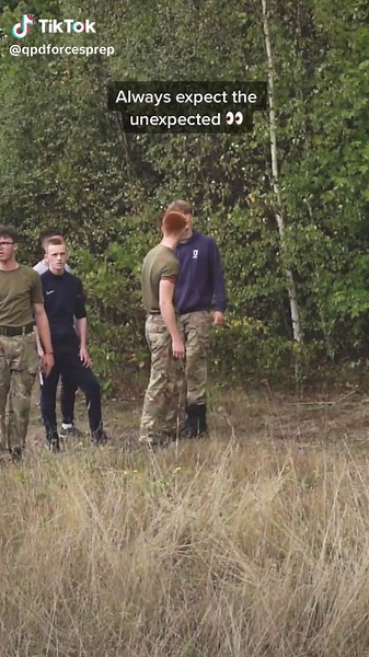 Always be ready for the unexpected 👀 taking the enemy by surprise during a capture the flag training exercise over in Doncaster 🏳🫡 . . . . . . #Military #AirForce #Soldier #Marine #Workout #Motivation #Fit #Gym #Health #Training #Exercise #Cardio #SAS #Army #Navy #RAF #ArmedForces #RoyalAirForce #Britisharmy #Doncasterisgreat #supersheffield #Hull #rotherham #rotherhamiswonderful