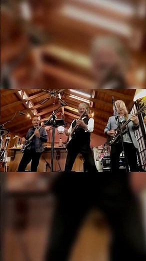 Watch This Band Nail Their Solo #liveperformance #musicians
