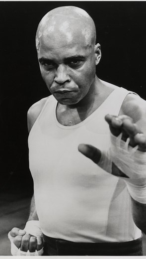 #focus #drive #dedication Cover photo: James Earl Jones as Jack Johnson “Great White Hope” Music: Meth vs Chef (Method man Raekwon the chef) Stretching my musician and physical pathos to higher heights and deeper depths. Let’s go #newyorklife #artistlife #daddy #husband #collaborator | J Bernard Calloway