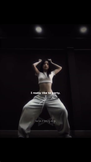 SAD GIRLZ LUV MONEY • dance trend #shorts #trending #warmgap