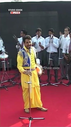 Sajna Ve Sajna - Gurdas Maan Live 2011 🎤🔥 #Shorts #GurdasMaan