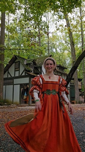 123K views · 3.5K reactions | The reveal of the Italian Renaissance mushroom lady! #historicalcostume #renaissancefestival #italianrenaissance #renaissancefaire #costume | Sara go Bragh | Facebook