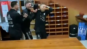 713K views · 10K reactions | Mirá cómo se divertían los jugadores de la Selección 朗 QUÉ GRUPO SE FORMÓ   IG /papugomez_official | TNT Sports Argentina | Facebook