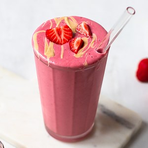 Frozen Strawberry Smoothie (No Yogurt, No Milk)