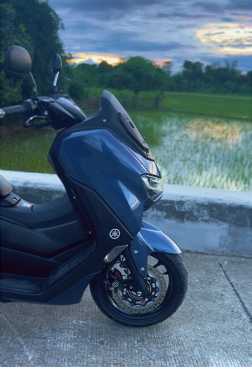 Nmax 2024: Metallic Blue Upgrade Insights