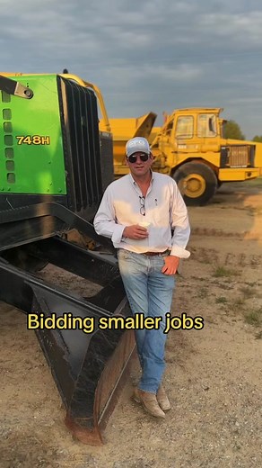 How to price and bid smaller jobs as a contractor. Know your market as these prices are local go me. Yours might vary. #farmtok #constructiontok #johndeere #komatsu #heavymachinery #constructionschool #caterpillar #skidsteer #skidsteerloader #excavator #bulldozer #constructionlife #constructiontips #constructionworker #smallbusines #smallbusinessowner #hitachi #excavationlife #bidjobs #estimating #constructionschool