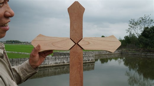 Simple Techniques for Crafting Mitered Dovetails by Hand