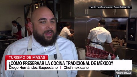 Reconocido chef mexicano busca preservar la cocina tradicional de su país en Baja California