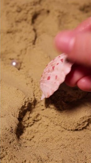 Pearl Spin in a Shell 🐚✨ | Kinetic Sand ASMR