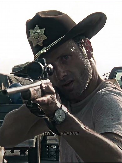 Group Trapped by Walkers 🤯🥶| The Walking Dead #shorts