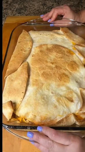 This Crunchwrap Casserole was soooo good! Definitely recommend! Recipe cred to @Nicole McLaughlin! #crunchwrap #casserole #viralfood #yum #tacobell #tacotuesday | Sauc Eats