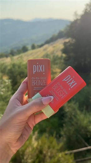 Sun-kissed glow in two steps ✨ Swipe on On-the-Glow Blush for freshness, On-the-Glow Bronze for warmth. Effortless, skin-first radiance! | Pixi Philippines