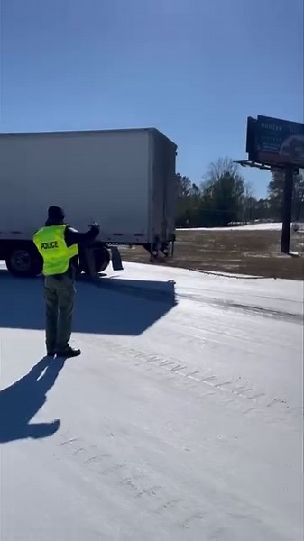 534K views · 13K reactions | Several members of The National Guard are out helping Cullman Police officers with traffic on HWY 157 and HWY 278 today. “We used ours to pull a few out- but there are some national guard out on 278 helping with traffic”- CPD Chief David Nassetta  - David Nassetta | The Cullman Tribune | Facebook