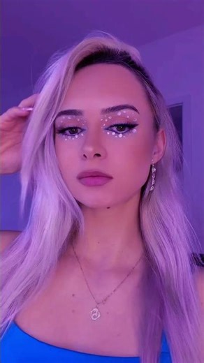 Euphoria make-up 🩵 kdo chce vidět tutorial? #foryou #viral #makeup #fypシ