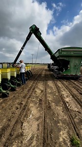 $15,000 every time we fill our planter! #agriculture #farmerlife #farmlife #farming #farminglife #farmers #agriculturelife #familyfarmlife | Family Farm Life