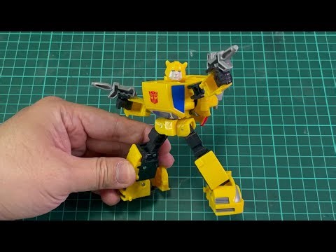 Transformers Studio Series Deluxe Class Devastation Bumblebee (Robot mode to Hatchback mode)