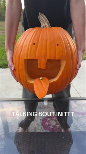 Cómo hacer carvings de calabaza en el Halloween