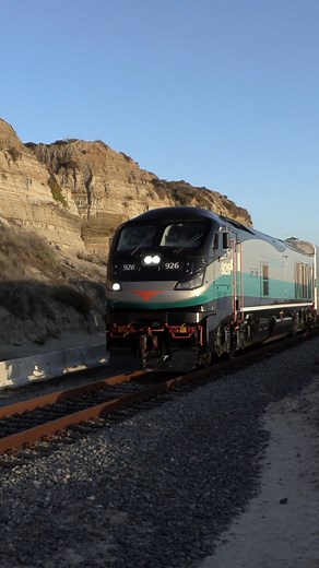 In San Clemente, CA, trains run right along the sandy beaches of the Pacific Ocean. This line was constructed in the late 1880s by the California Southern Railroad. Today, it sees dozens of trains every single day, primarily Amtrak Pacific Surfliner and Metrolink passenger trains. Here, a Metrolink commuter train on the Inland Empire Orange County Line heads north, destined for San Bernardino. #trains #socal #transportation #metrolink #sanclemente #beaches | Coasterfan2105