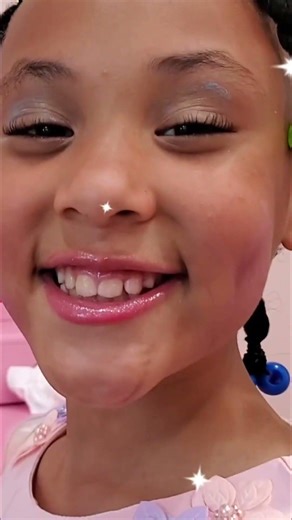 Sparkle & Shine Girls' Ultimate Makeup #ZZKidTV #googoocolors #googoofriends #shortvideo