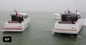 It's awesome to see boat stabilizer in work. Same types of boats with and without stabilizer! - Awesome