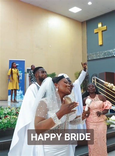 Beautiful Couple Dance LOVE MOMENT #weddingmoment #weddingdance #creatorsearchinsights #bridalentry #weddingvibes