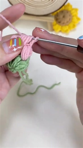 Crochet with me | DailyCrochet.com