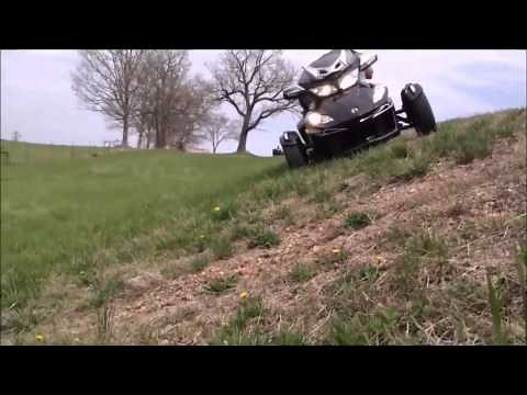 SPYDER vs HONDA TRIKE