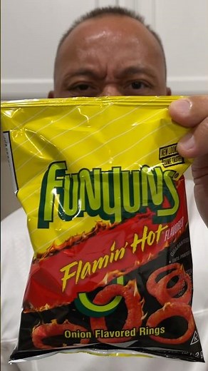 👂 ASMR FUNYUNS ONION RINGS FLAMIN HOT FLAVOR AND EATING SOUNDS 👂 #asmr #shorts