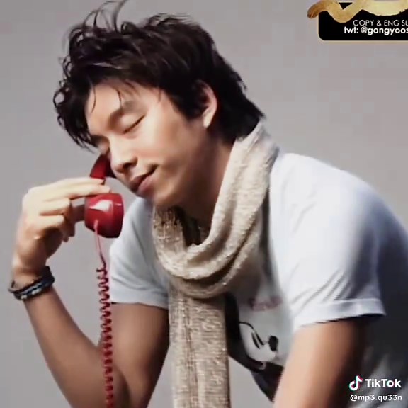 Gong Yoo's Unexpected Bed Collapse Scene
