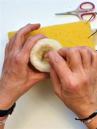 Needle Felting Easter Eggs: Creative Wool Sculpture Ideas