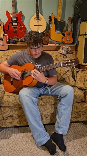 Hey Joe. Bodhi Linde playing a little before he heads off to Allstate. | Dan Linde