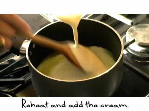 Making saffron cream sauce