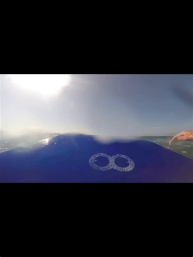 They kept getting bigger and bigger! 😳😳🌊Huge day at Blackies #newportbeach! #ocean #scary #set #bigwave