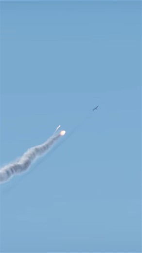 Harrier II Pilot Outsmarts Missiles in Stunning Flight Demo!#shorts