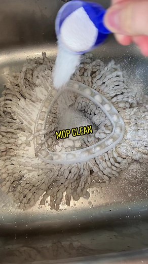 I didn’t record the rinse or the results because I’m a heathen and a traitor ❤️ but came out nice and white and fluffy hahaha #moptok #mop #mopping #mopclean #mopcleaning #viledamop #ocedarmop #detergents #detergent #laundry #laundryclean #powderplay #powderplayasmr #disinfect #pine #pinedisinfectant #oxi #oxiclean