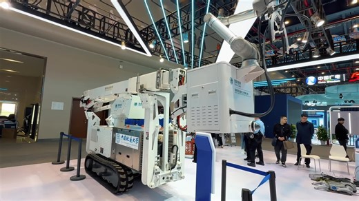 The 2025 China 5G Industrial Internet Conference was held recently in the Optics Valley of China. Covering multiple cutting-edge fields -- including the industrial Internet identification system, the low-altitude economy, satellite Internet, artificial intelligence, vehicle-road-cloud synergy, and tech-finance -- the conference showcased the latest achievements and development trends in the deep integration of 5G and the industrial Internet. | Xinhua Culture&Travel