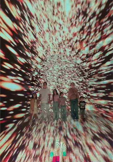 surprise our patricey by going to @Space & Time Cube for her birthday! had a blast!🥰