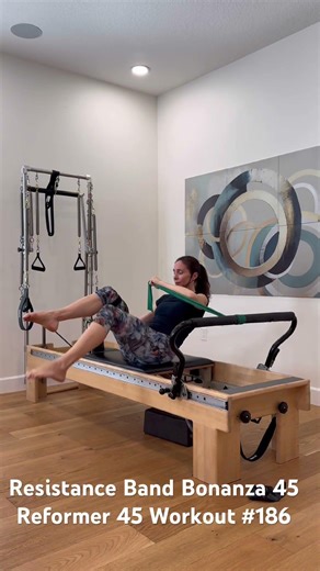 Reformer Workout #pilates #workout #reformer #reformerworkout #aprilplankpilates #resistancebands