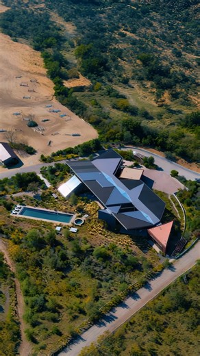 Luxury Listings on Instagram: "Modern architecture meets Malibu serenity at 5900 Bonsall Dr. Listed for US $24,500,000, the 7,200-square-foot residence on 3.98 meticulously landscaped acres offers 5 bedrooms and 6 bathrooms. Designed by architect Ed Niles, FAIA, the home features a striking wing-shaped butterfly roof, concrete-steel-glass construction, floor-to-ceiling windows, six distinct wings of living space, and expansive decks overlooking ocean, canyon, and mountain views. Listed by @chris