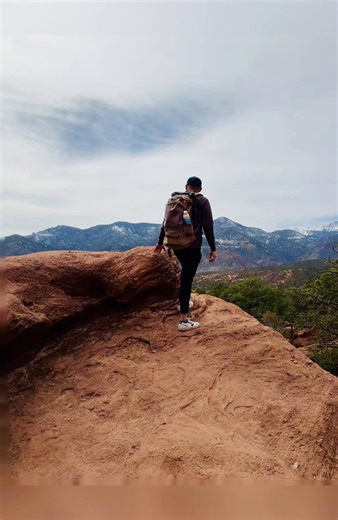 Spring break chronicles part 2️⃣ 🥾 🏔️ #coloradosprings #gardenofthegods #roadtrip #hikingadventures
