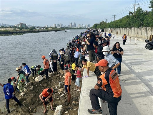 Cebu City begins 250K trees program, 5K mangroves planted at SRP