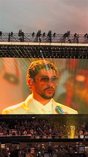 Bad Bunny en Chile: Un Aplauso para Mami Papi