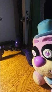 Pink Freddy Finds An Alien